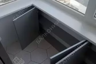 Установка шкафа на балконе