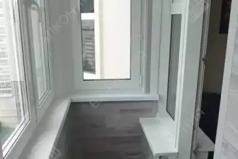 Отделка балкона с утеплением в многоквартирном доме