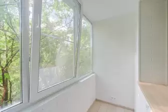 Объединение уютного балкона с комнатой