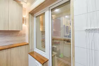 Остекление балкона и установка шкафа и сушилки