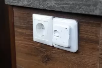 Остекление и отделка балкона Лодочка