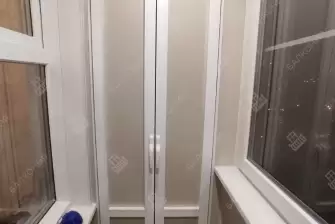 Установка на балконе трёх шкафов