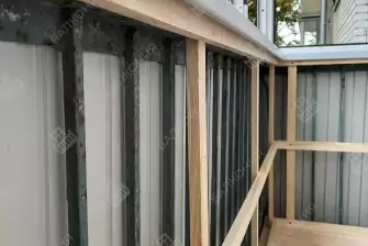 Отделка и остекление П-образного балкона без утепления, в кирпичном доме