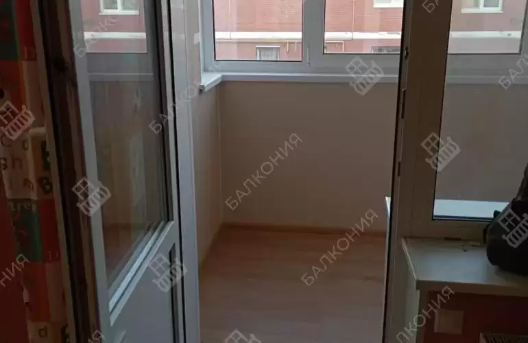 Остекление профилем Рехау и отделка балкона